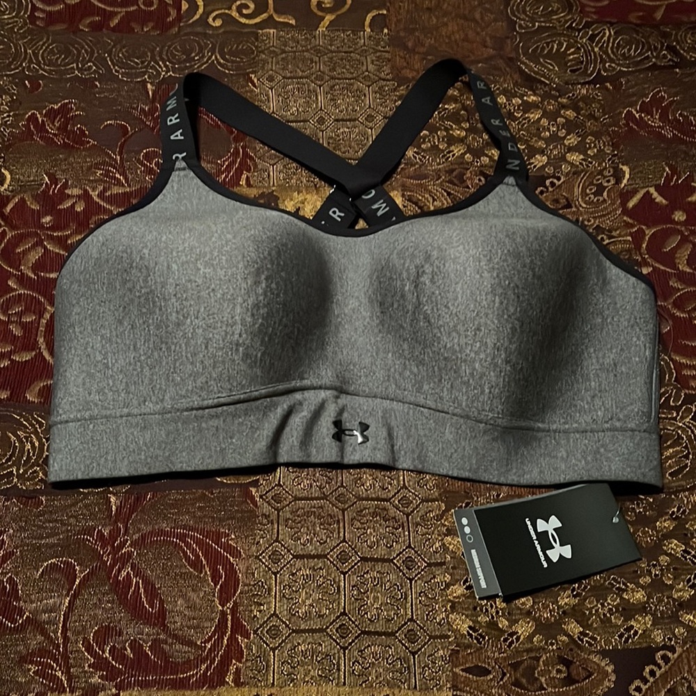 Under Armour Padded Cross Back Sports Bra